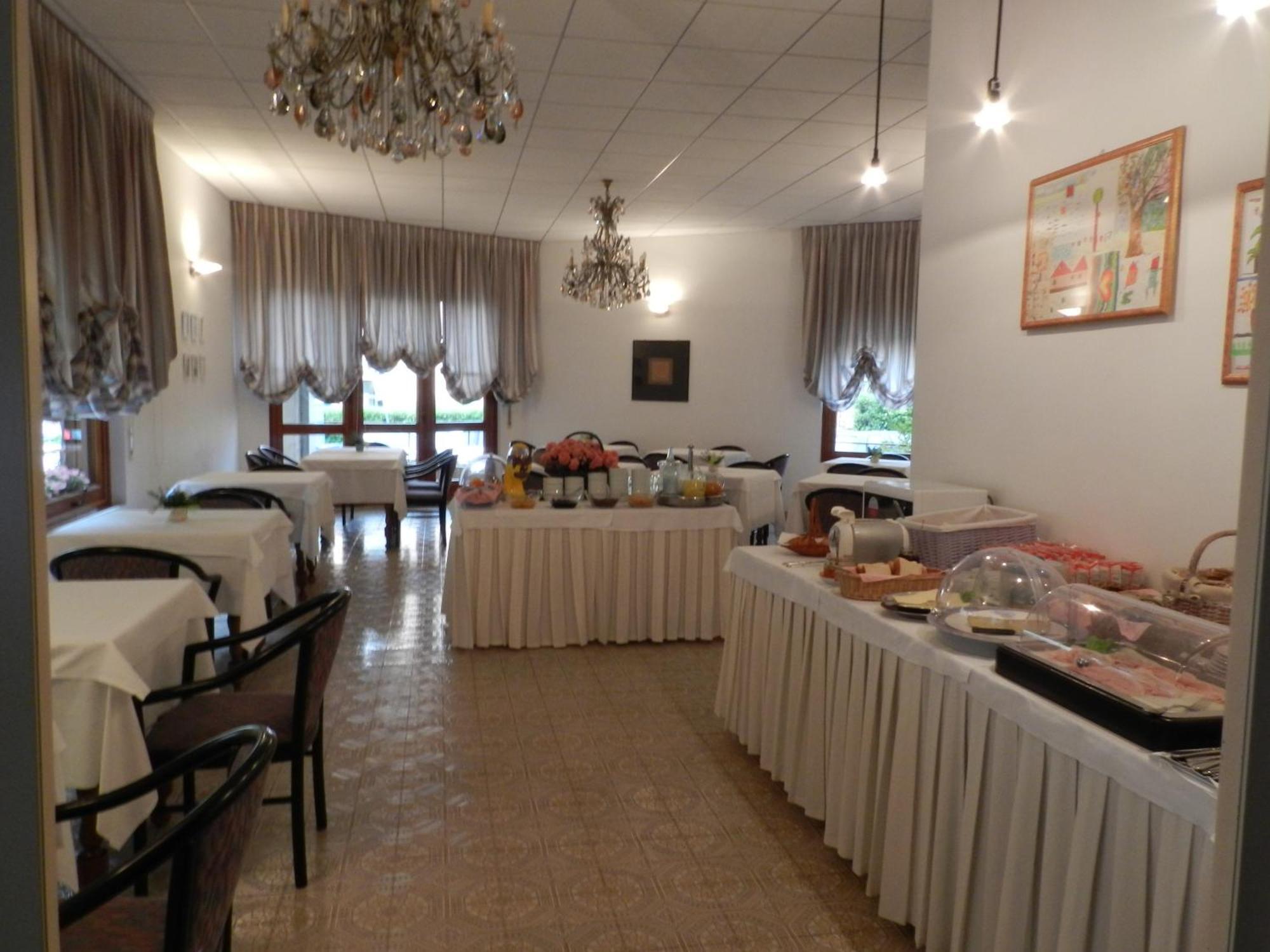 Park Hotel Albisola Superiore Exterior photo